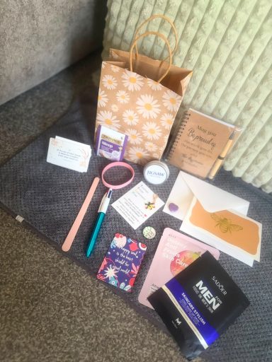 Gift Bags Gift Bags (varied face masks men/women)